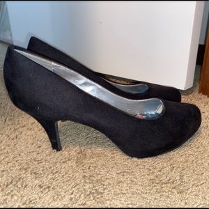 X-Appeal Black Velvet Heels